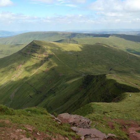Mountain Views In The Heart Of Brecon Town Vila Exterior foto