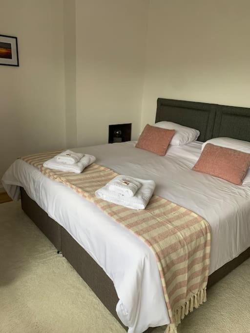 Mountain Views In The Heart Of Brecon Town Vila Exterior foto
