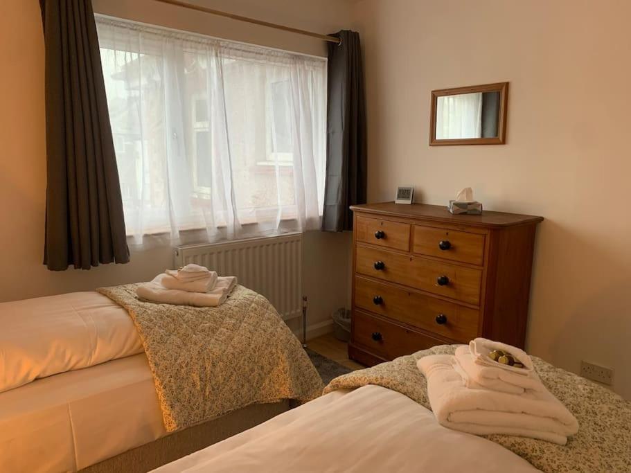 Mountain Views In The Heart Of Brecon Town Vila Exterior foto