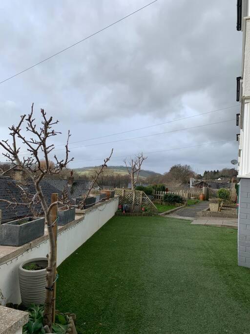 Mountain Views In The Heart Of Brecon Town Vila Exterior foto